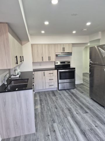 For Lease - 2129 Wilson Street, Innisfil, Ontario - Photo 2