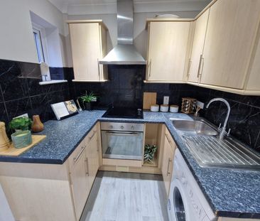 2 bedroom terraced house to rent - Photo 6