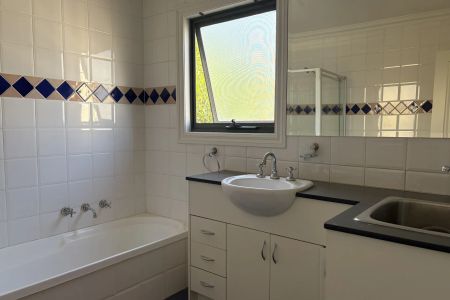 FRESHLY UPDATED LARGE ONE BEDROOM - Photo 5