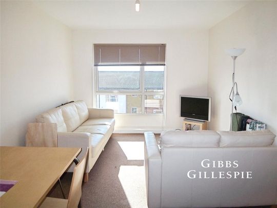 2 bedroom flat to rent - Photo 1