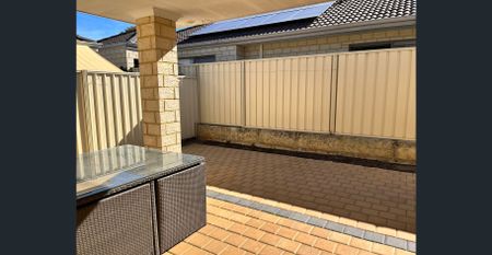 Theater Room & Study Area. Heaps of Room! - Photo 4