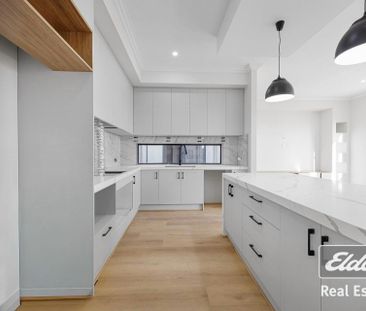 An elegant residence perfect for comfortable living! - Photo 6