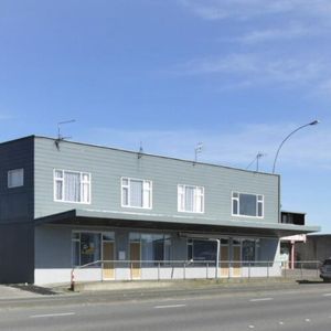 Newly renovated studio room! - Photo 2