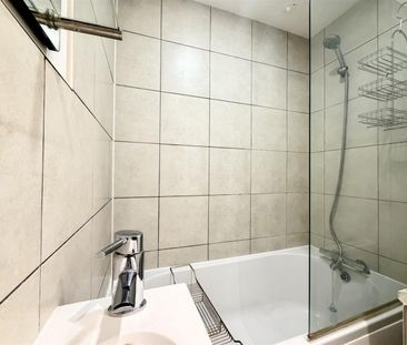 2 Bedroom House - Mid Terrace To Let - Photo 3