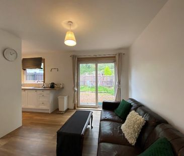 1 bedroom semi-detached house to rent - Photo 2