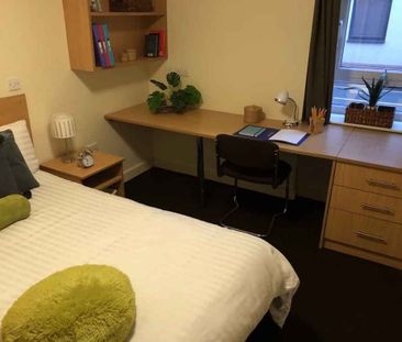 Two Bedroom Apartment - Photo 1