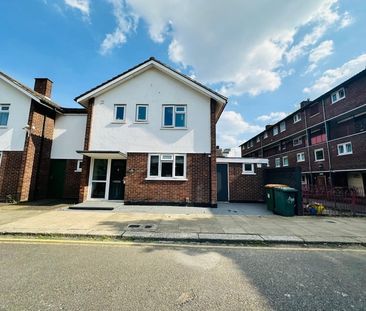 Studio Flat, Oxford Road, E15 - Photo 2