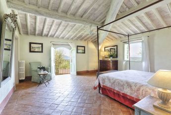 Villa Gladiolo - beautiful countryside estate among olive groves