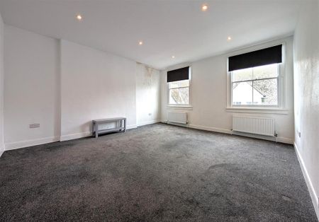 4 bedroom apartment to rent - Photo 4