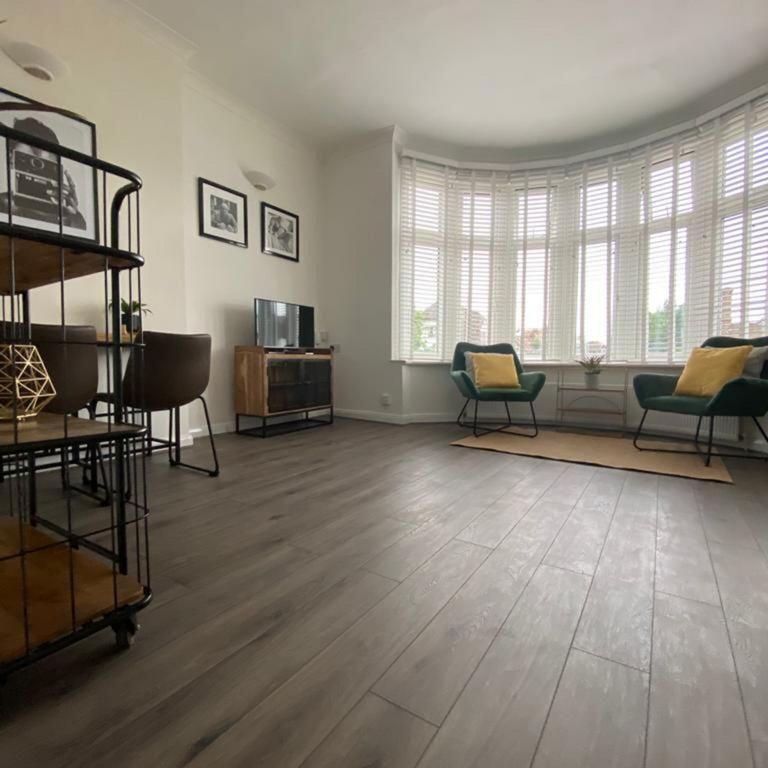 1 bedroom flat to rent - Photo 1