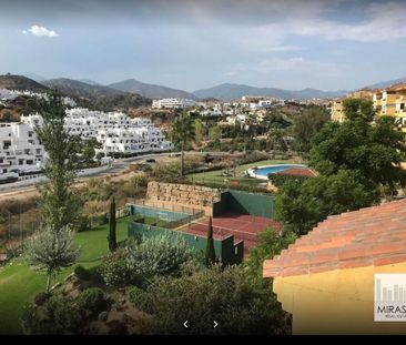 Alquiler de piso en Calle Alcaucín - Photo 1