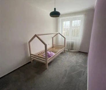 Prostorný rodinný byt 3+1 v klidné části Bílovce - Фото 6