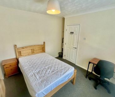 South Park Avenue - Photo 2