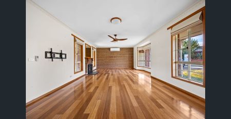 SPACIOUS FOUR BEDROOM HOME WITH LARGE BACKYARD IN ALFREDTON - Photo 3