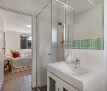 Stylish 1-Bedroom Apartment in the Heart of Subiaco! - Photo 5