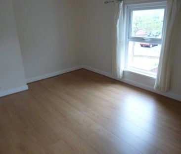 Partly Furnished 2 Bedroom Mid Terrace - Photo 5