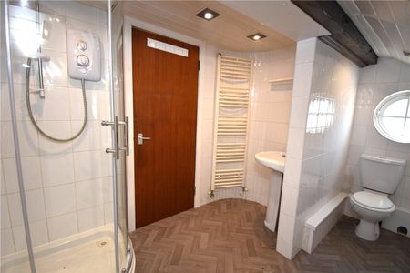 Prenton Road West, CH42 9PX, Birkenhead - Photo 2