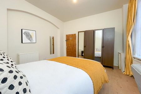 Room 1, 2 Belgravia Avenue, Belfast, BT9 7BJ - Photo 5
