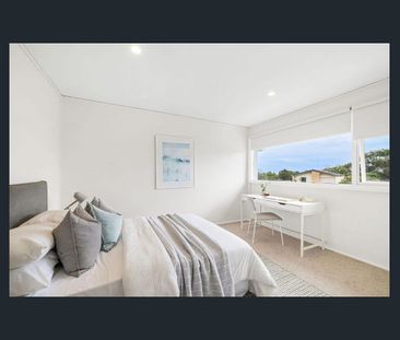 LARGE RENOVATED 4 BEDROOM HOME IN QUIET STREET - Photo 6
