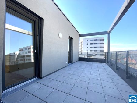 ERSTBEZUG! 3 Zimmer Dachgeschosstraum mit 38 m² Terrassen - Nähe SMZ-Ost! - Photo 2