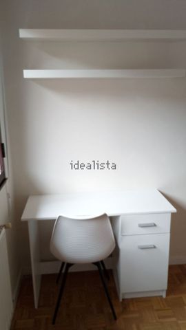 Alquiler de piso en Calle Favila, 29 - Photo 3