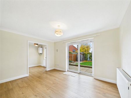 2 bedroom terraced house to rent - Photo 2