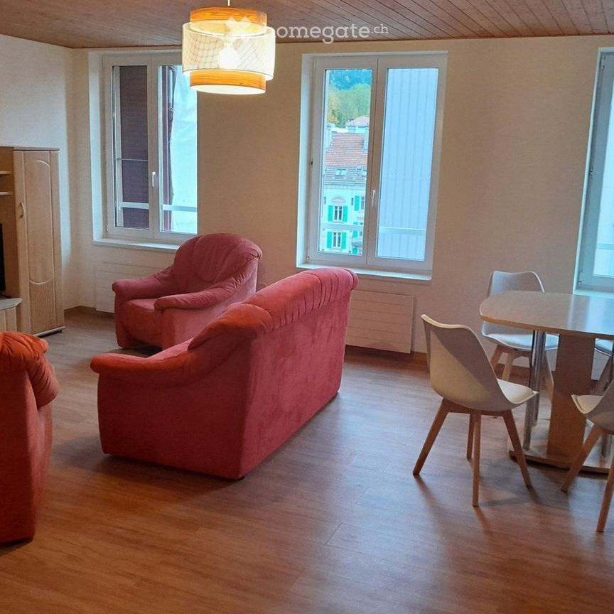 Bel appartement 2,5 pièces meublé/équipé à louer au Locle - Foto 1