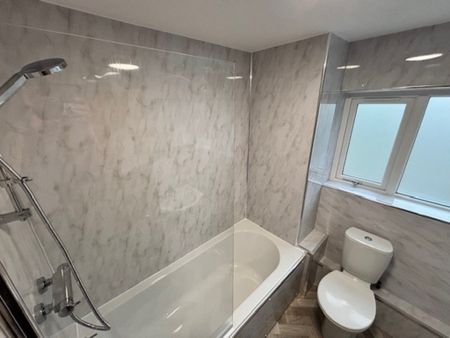 Garstang Road, Preston - Photo 2