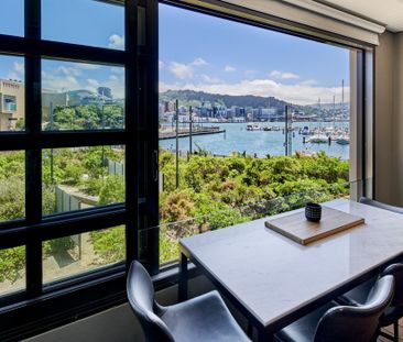 Luxury Living with Unmatched Views at Wellington's Premier Address - Photo 1