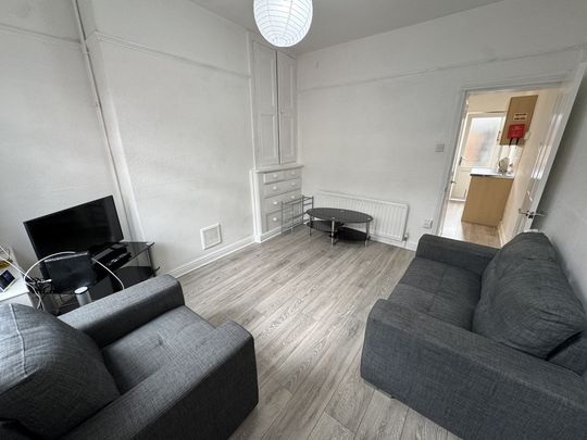 Upper Newborough Street, Burton Stone Lane - P2306 - Photo 1