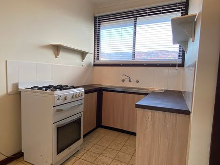 3/32 Grieve Parade, Altona VIC 3018 - Villa For Rent | Domain - Photo 4