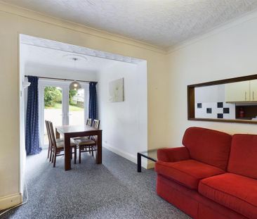 3 bedroom terraced house to rent - Photo 2