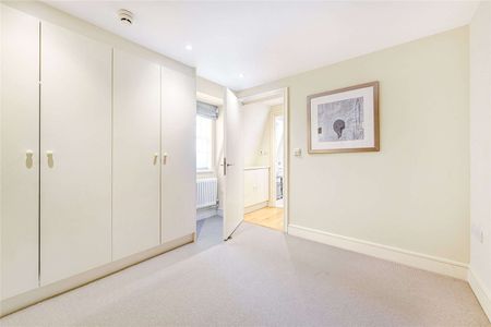 An unfurnished third floor property situated on one of London's prime Belgravia streets. - Photo 5