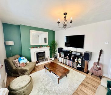 2 bedroom semi-detached house to rent - Photo 6