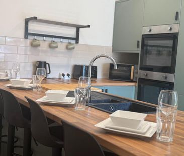 1 bedroom in a house share to rent - Photo 1