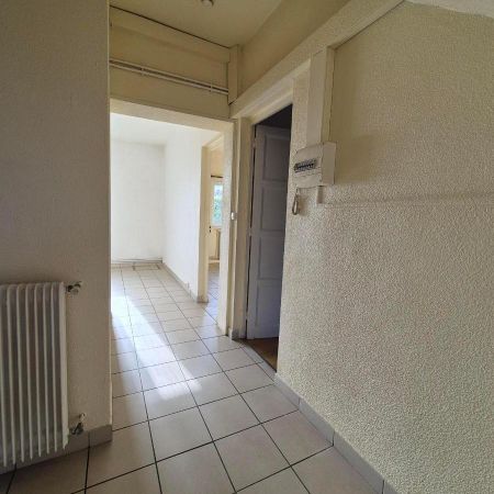 Location Appartement 2 pièces 54m² MACON 71000 - Photo 3