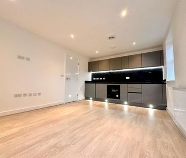 2 bedroom semi-detached house to rent - Photo 5