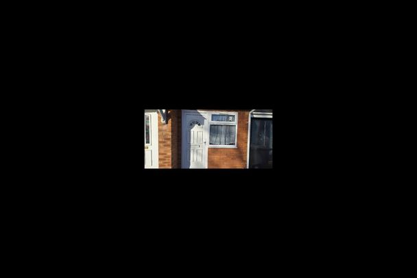 Studio Flat, Leafield, LU3 - Photo 1