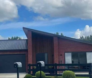 Lovely family home - Photo 4