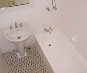 3 x 1 Family Home - Photo 6