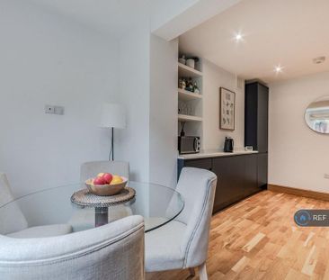 2 bedroom maisonette to rent - Photo 3