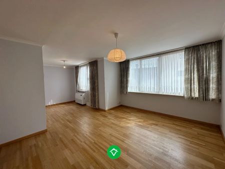 Gezellig 1-slaapkamer appartement met 2 terrassen in hartje Koekelare - Photo 4
