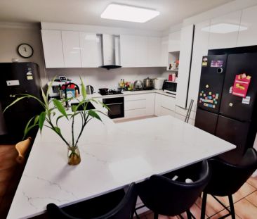 4 bed 2 bath - Photo 6