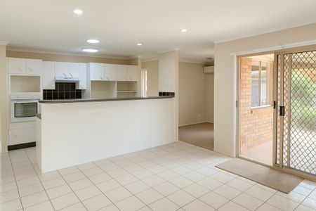 185 Dorville Road, Carseldine QLD, Belconnen - Photo 3