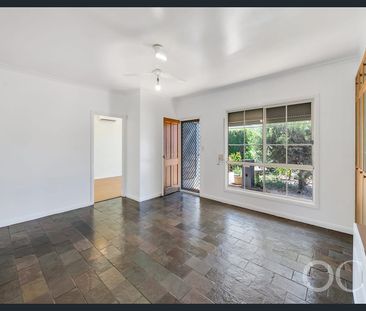 Open the door to solar-powered space & coastal comfort - Photo 3