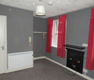 1 bedroom Flat To Let - Photo 4