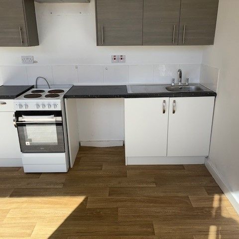 Flat , Unity House, Stuart Street, Luton - Photo 1