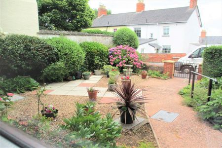 1 bedroom retirement property to rent - Photo 4