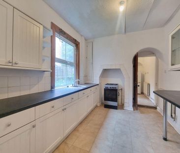 4 bedroom terraced house to rent - Photo 2