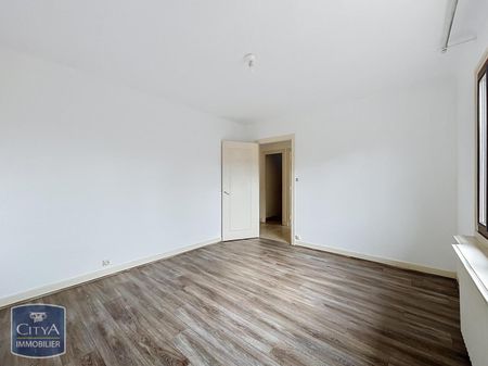 Location Appartement 3 pièces 76m² ST PRIEST 69800 - Photo 3